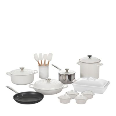 Le Creuset 20 Piece Mixed Materials Cookware Set