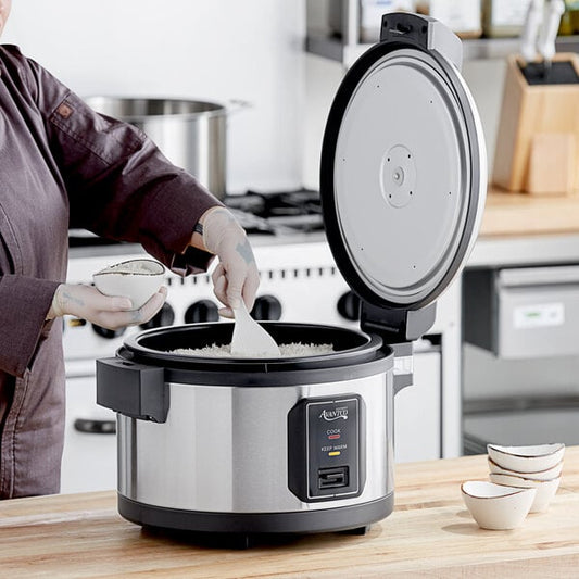 Avantco RCSB40 40 Cup (20 Cup Raw) Electric Rice Cooker / Warmer with Hinged Lid - 120V, 1300W