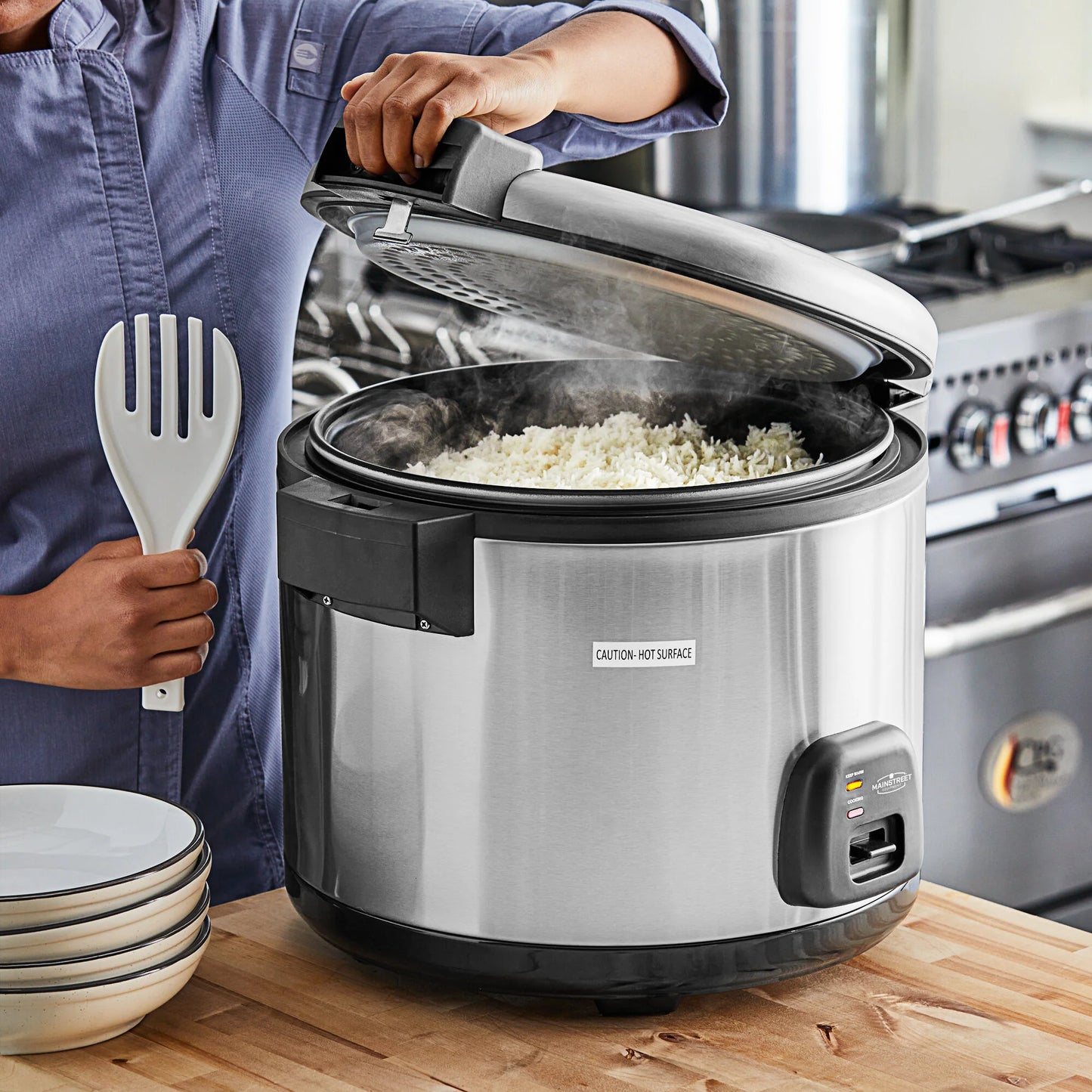 MainStreet Equipment 60 Cup (30 Cup Raw) Stainless Steel Electric Rice Cooker / Warmer - 120V, 1,550W